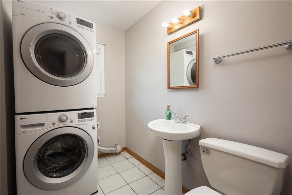 Photo 18 of 47 - 13106 E 53rd Terrace, Kansas City, MO 64133