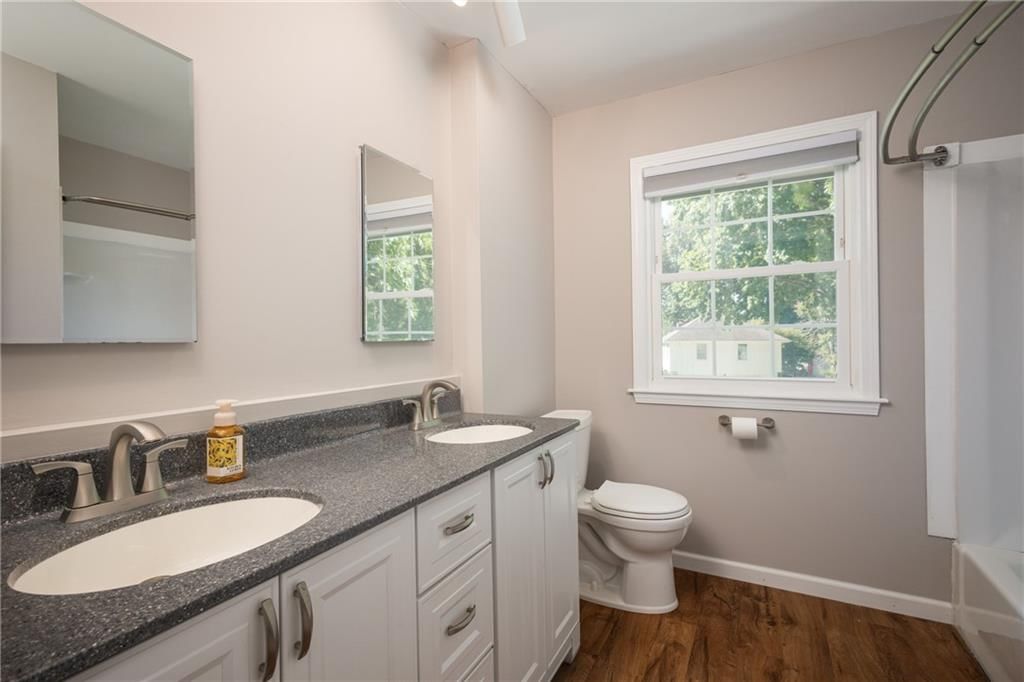 Photo 26 of 47 - 13106 E 53rd Terrace, Kansas City, MO 64133