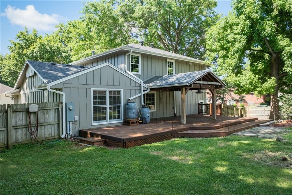 Photo 29 of 47 - 13106 E 53rd Terrace, Kansas City, MO 64133