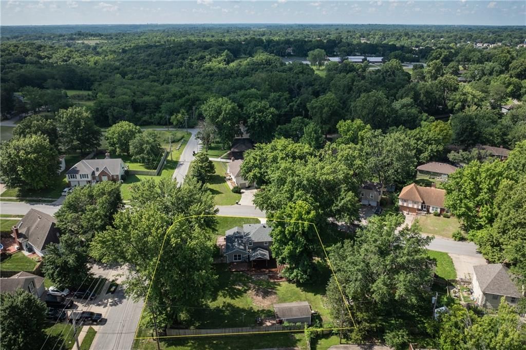 Photo 44 of 47 - 13106 E 53rd Terrace, Kansas City, MO 64133