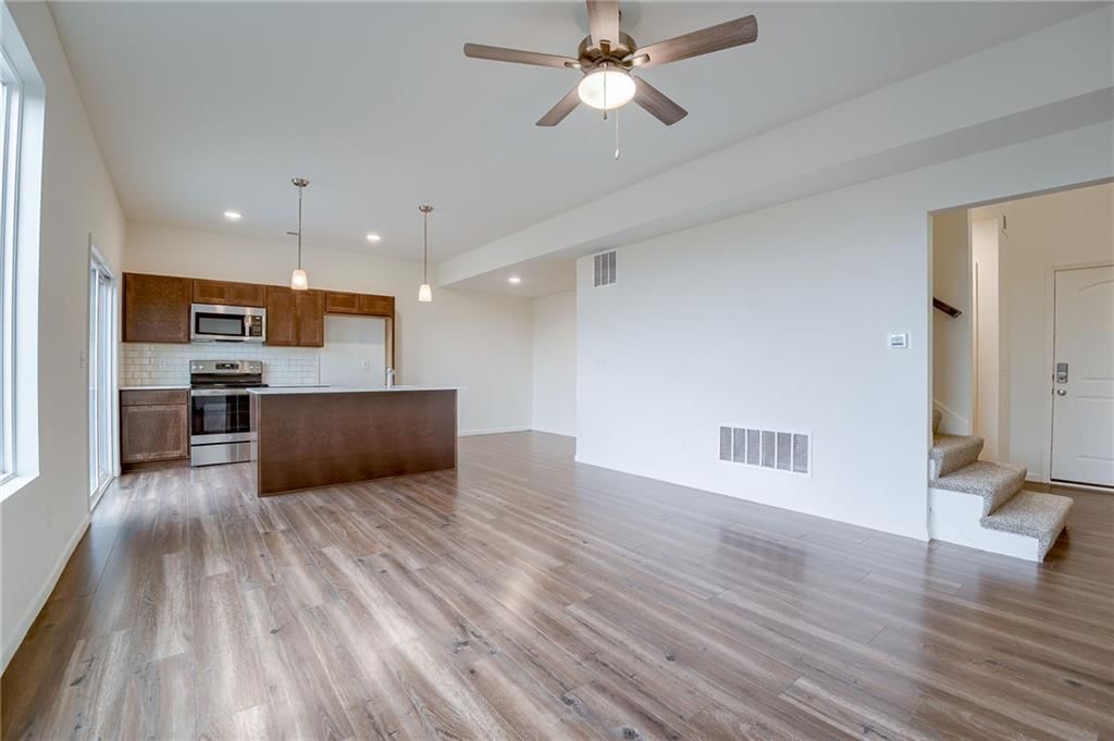 12426 S Redwood Street — photo 2