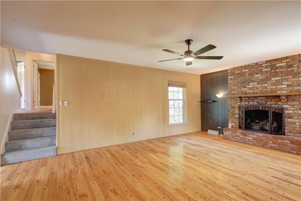 10813 Beacon Avenue — photo 26