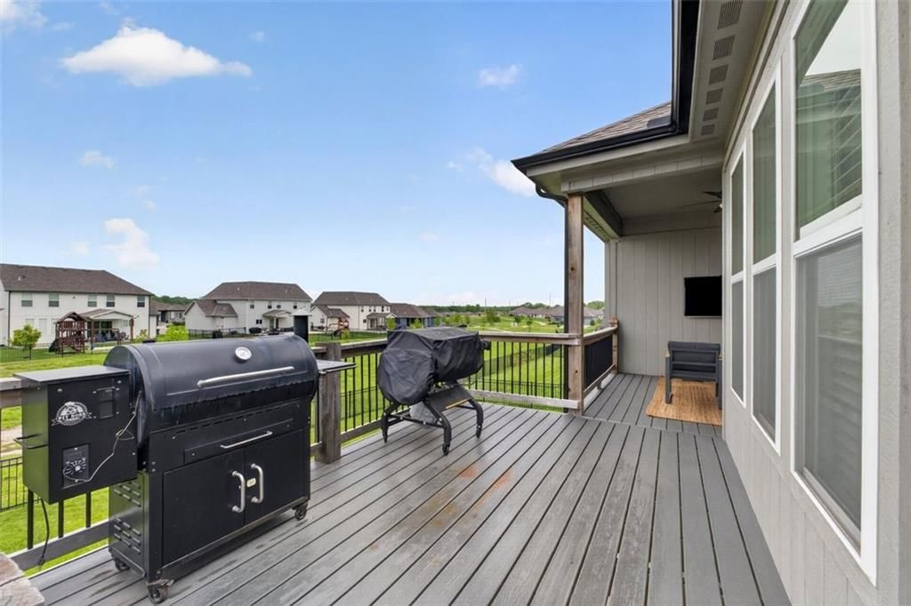227 SW Eagles Ridge Drive — photo 46