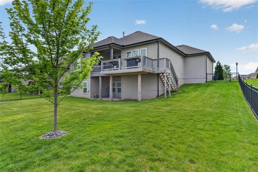 227 SW Eagles Ridge Drive — photo 48