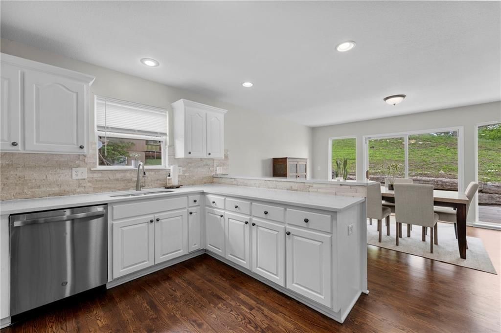 3217 S Elizabeth Avenue S — photo 10