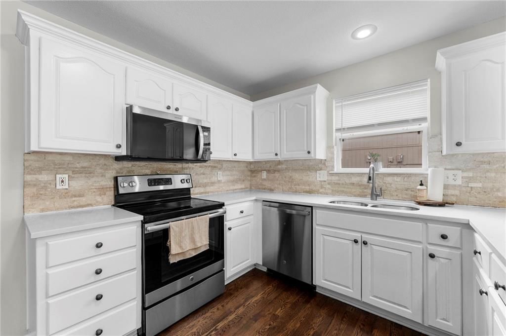 3217 S Elizabeth Avenue S — photo 11
