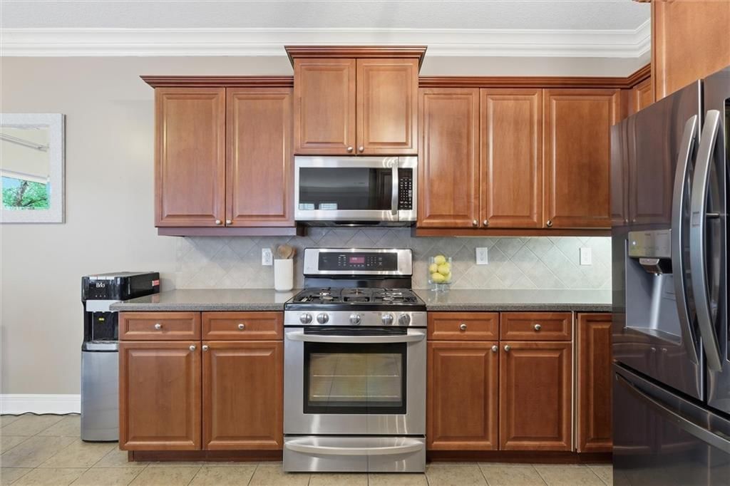 16165 Linden Street — photo 16