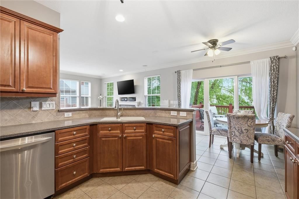 16165 Linden Street — photo 18