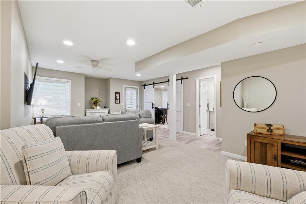 16165 Linden Street — photo 31