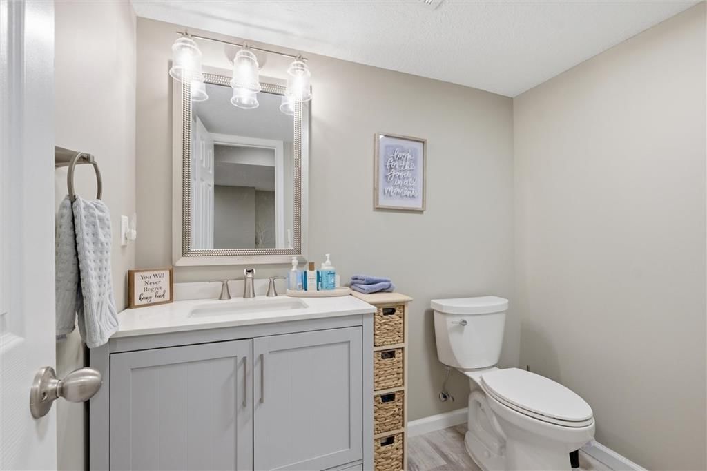 16165 Linden Street — photo 36