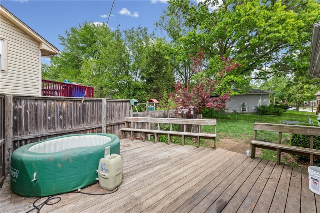 7617 NW Milrey Drive — photo 26