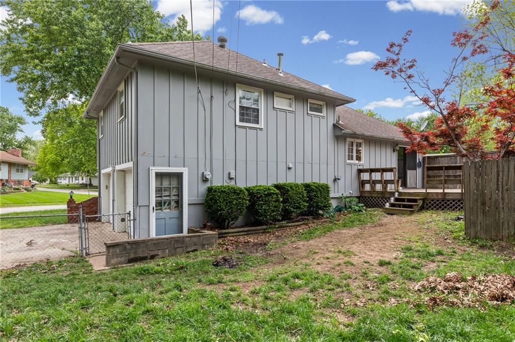 7617 NW Milrey Drive — photo 27