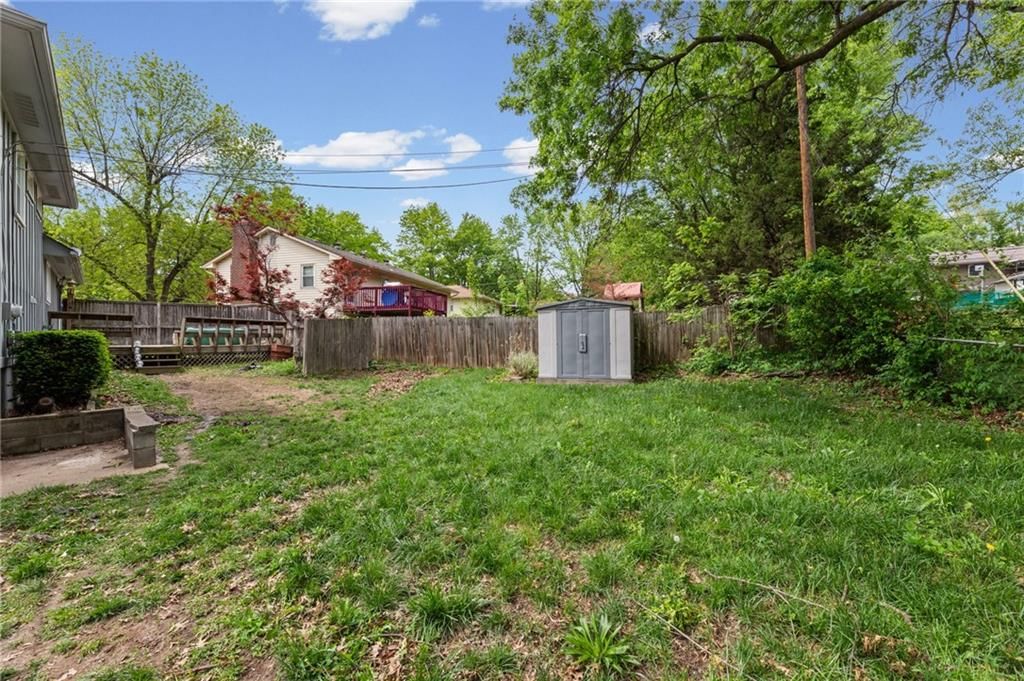 7617 NW Milrey Drive — photo 28