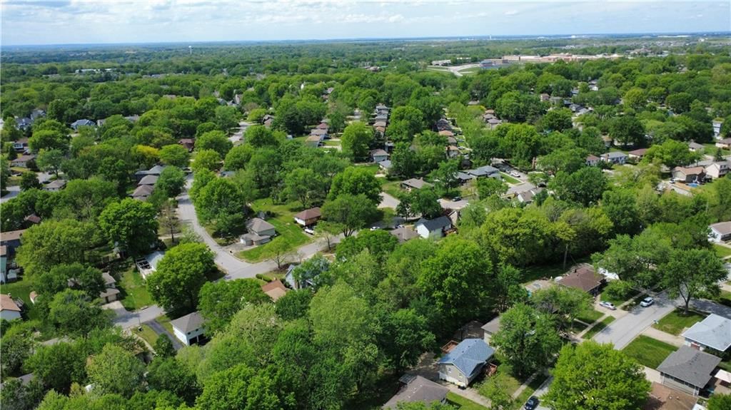 7617 NW Milrey Drive — photo 32