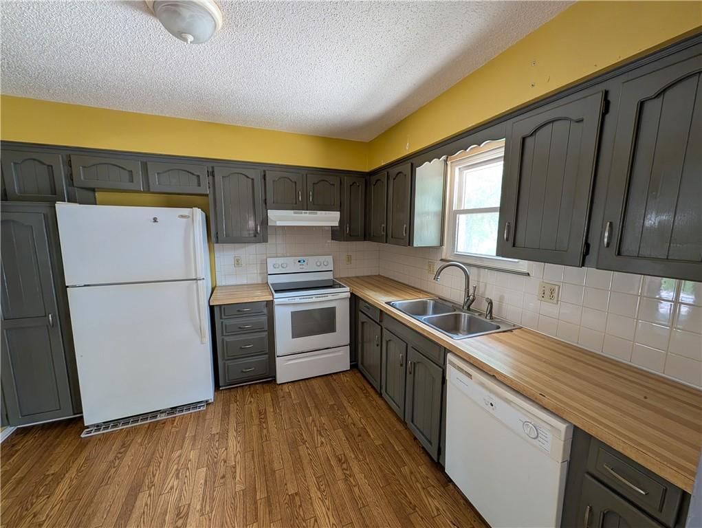 300 SW Palo Drive — photo 6