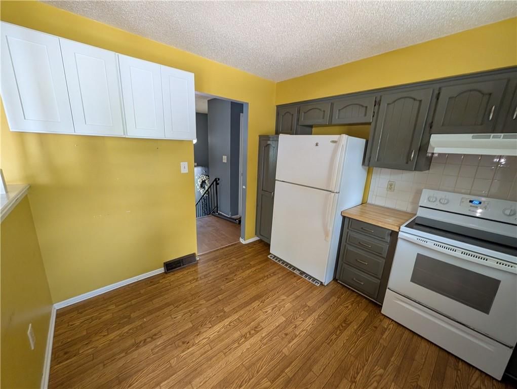 300 SW Palo Drive — photo 9