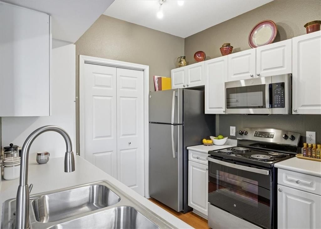 11617 Tomahawk Creek Parkway — photo 12
