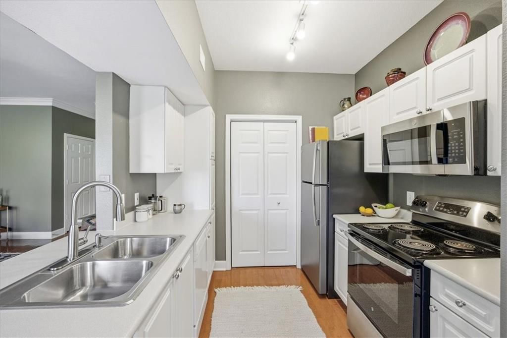 11617 Tomahawk Creek Parkway — photo 13