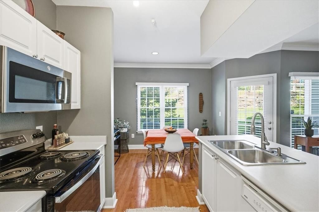 11617 Tomahawk Creek Parkway — photo 14