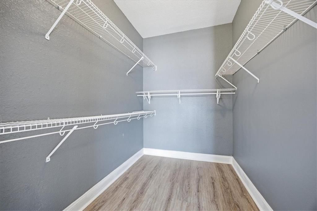 11617 Tomahawk Creek Parkway — photo 18