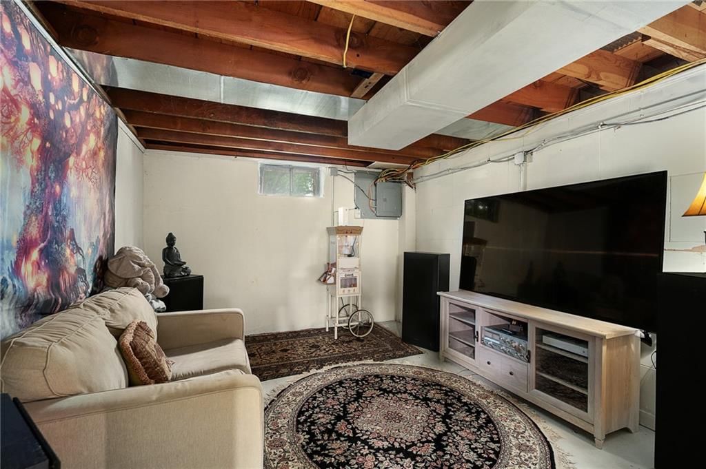 336 E Park Street — photo 22