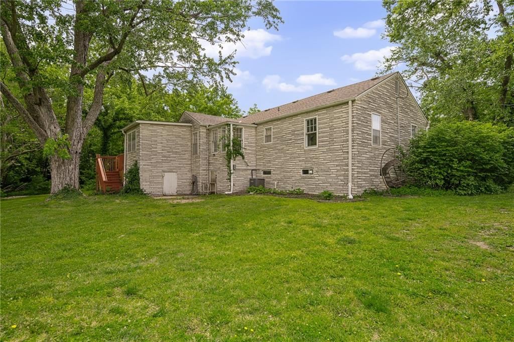 336 E Park Street — photo 26