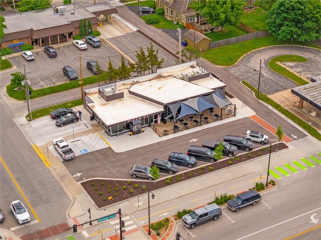 336 E Park Street — photo 34
