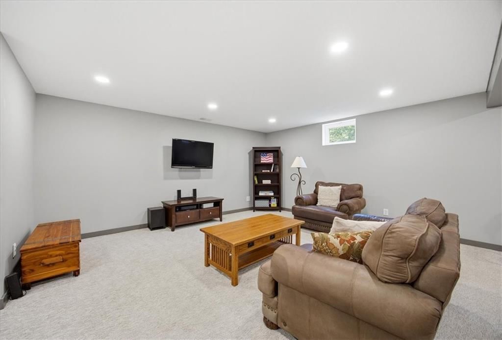 15275 Long Street — photo 38