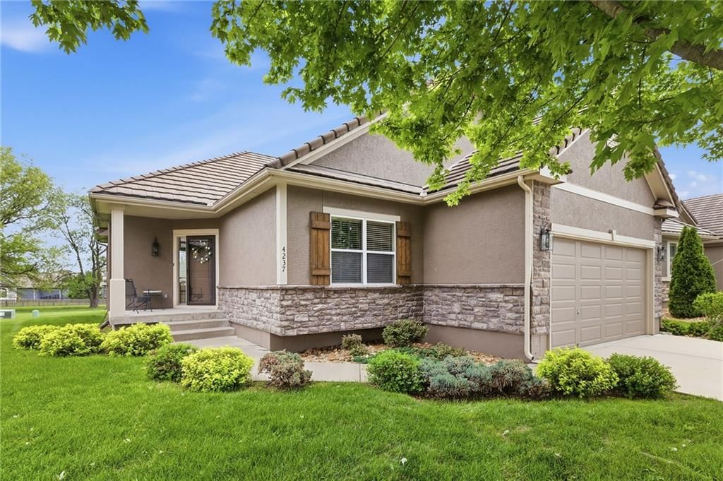 4237 Park Springs Drive — photo 2