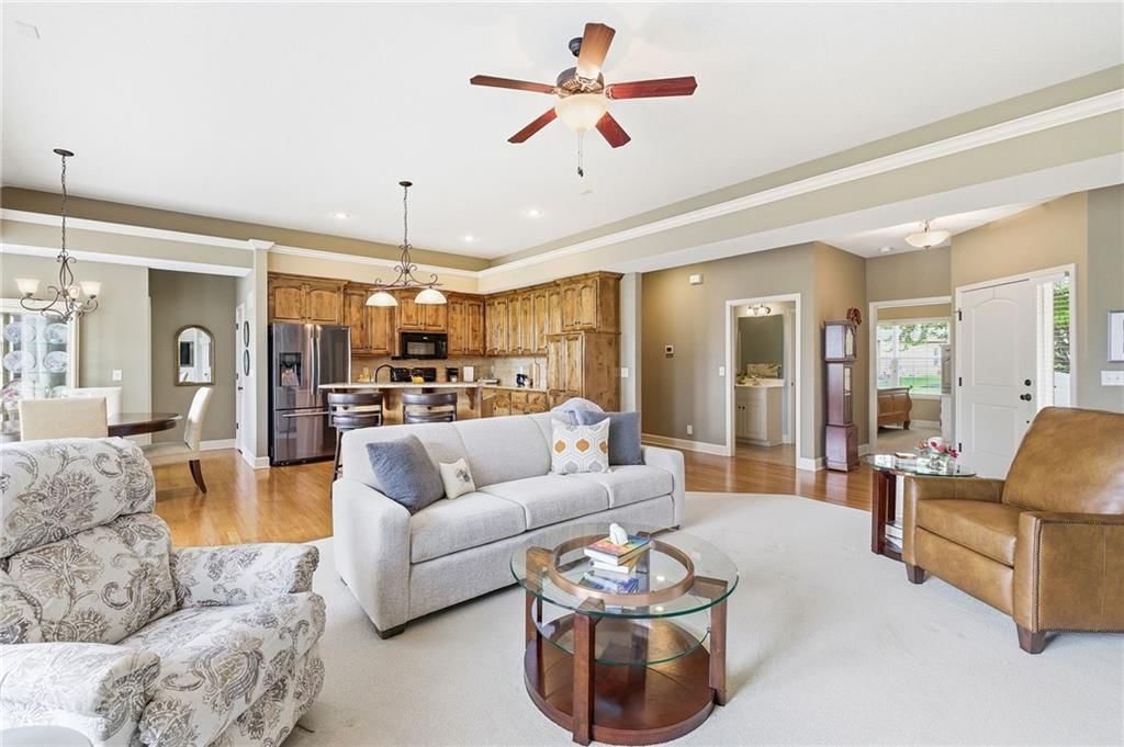 4237 Park Springs Drive — photo 8