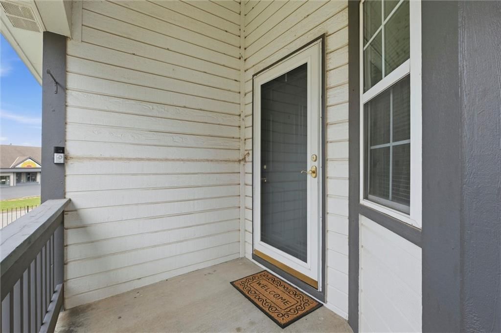 419 NW Wimbleton Court — photo 4