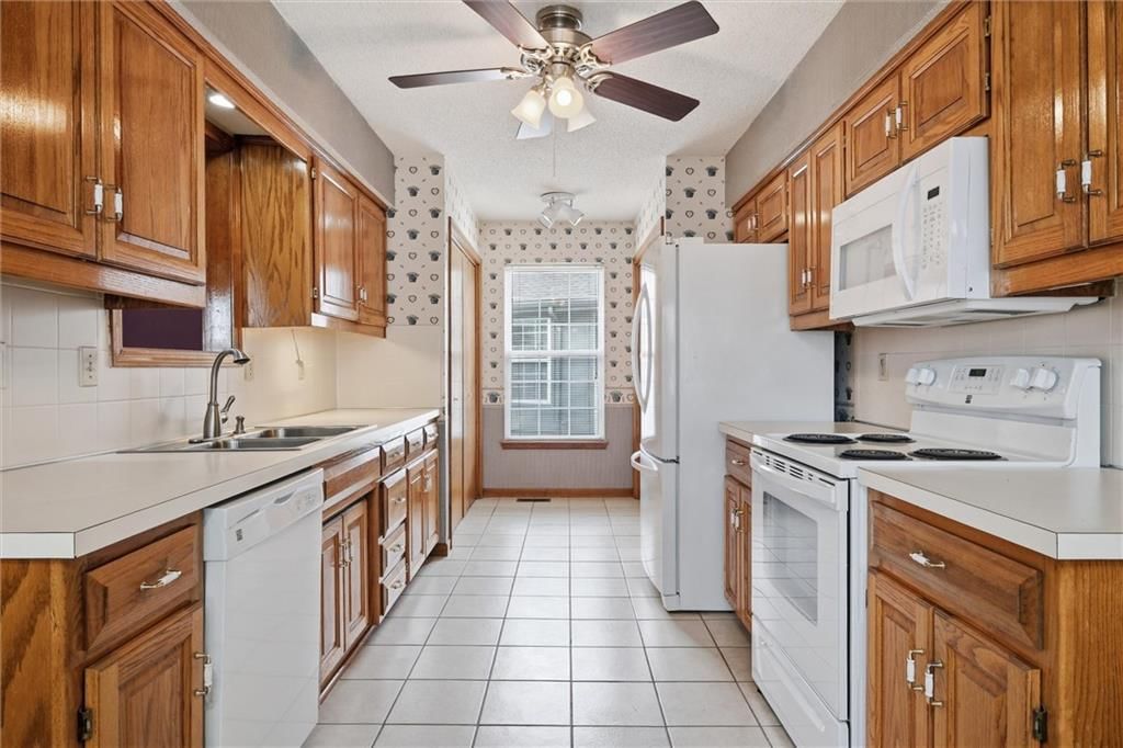 419 NW Wimbleton Court — photo 9