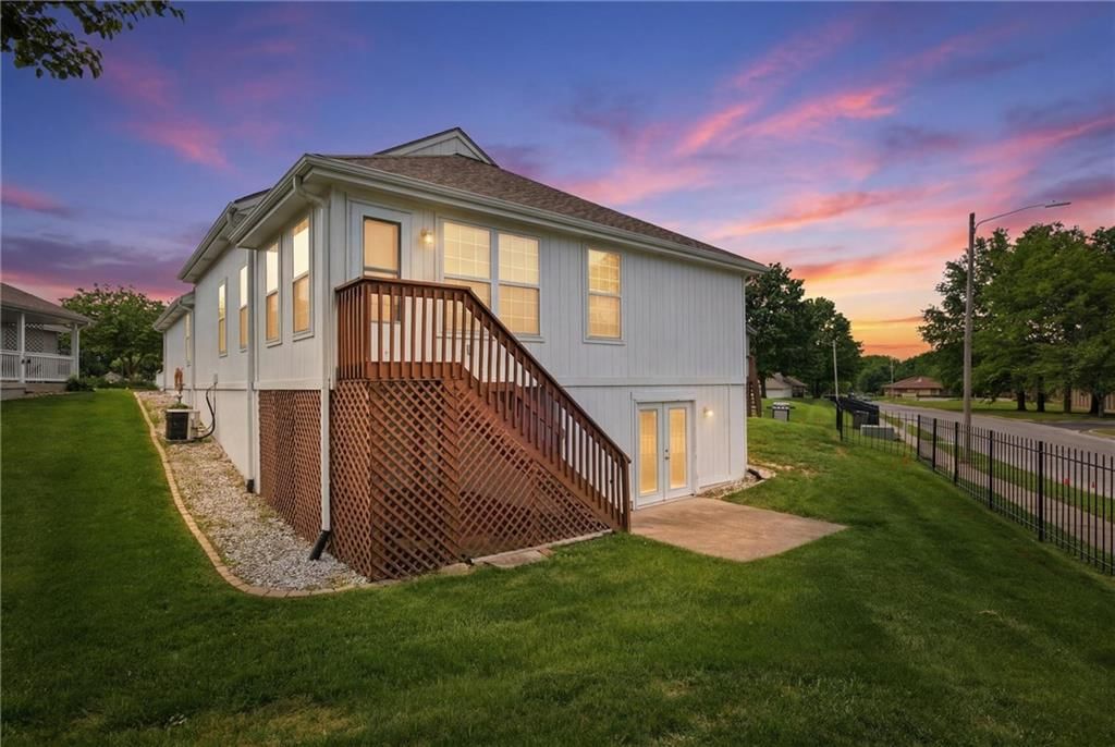 419 NW Wimbleton Court — photo 30
