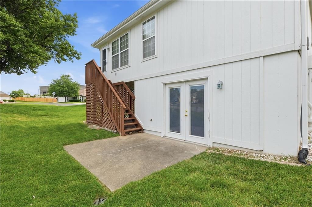 419 NW Wimbleton Court — photo 32