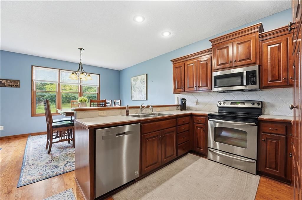 20903 W 72nd Terrace — photo 7