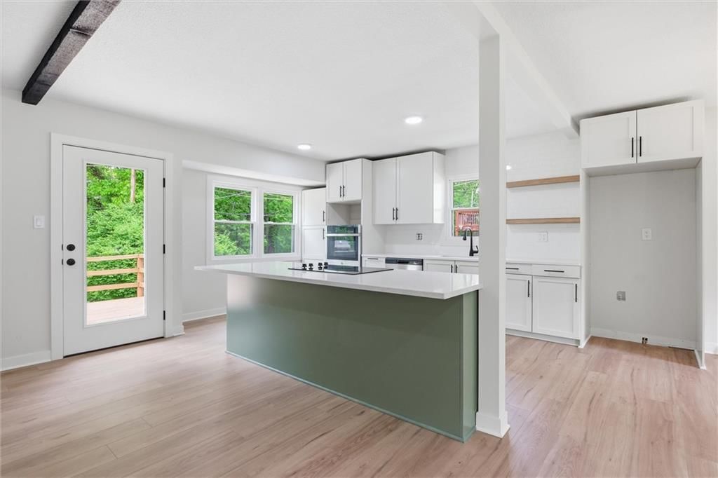 6832 NW Pleasant View Drive — photo 8