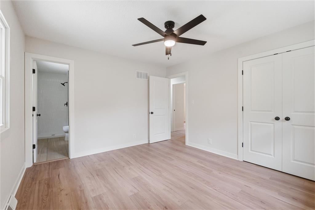 6832 NW Pleasant View Drive — photo 20