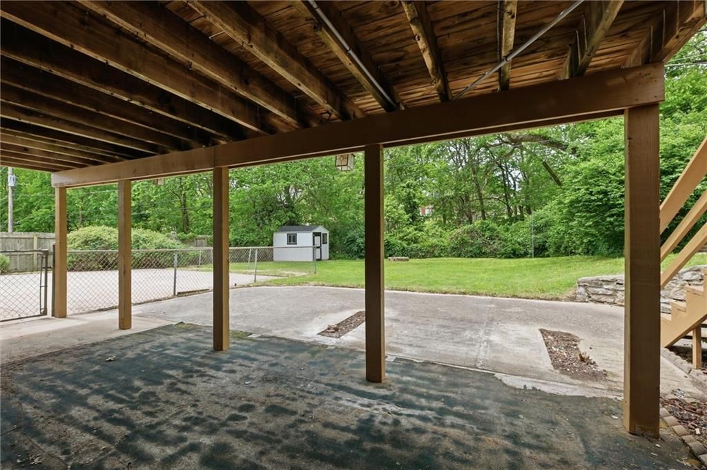 6832 NW Pleasant View Drive — photo 23