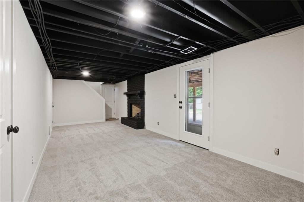 6832 NW Pleasant View Drive — photo 29