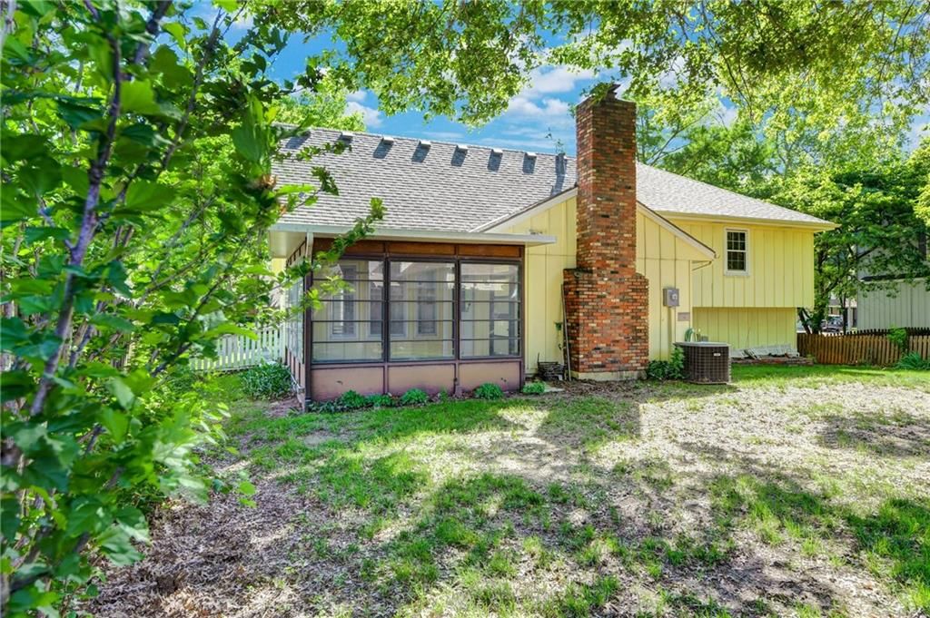 10434 Bradshaw Street — photo 6