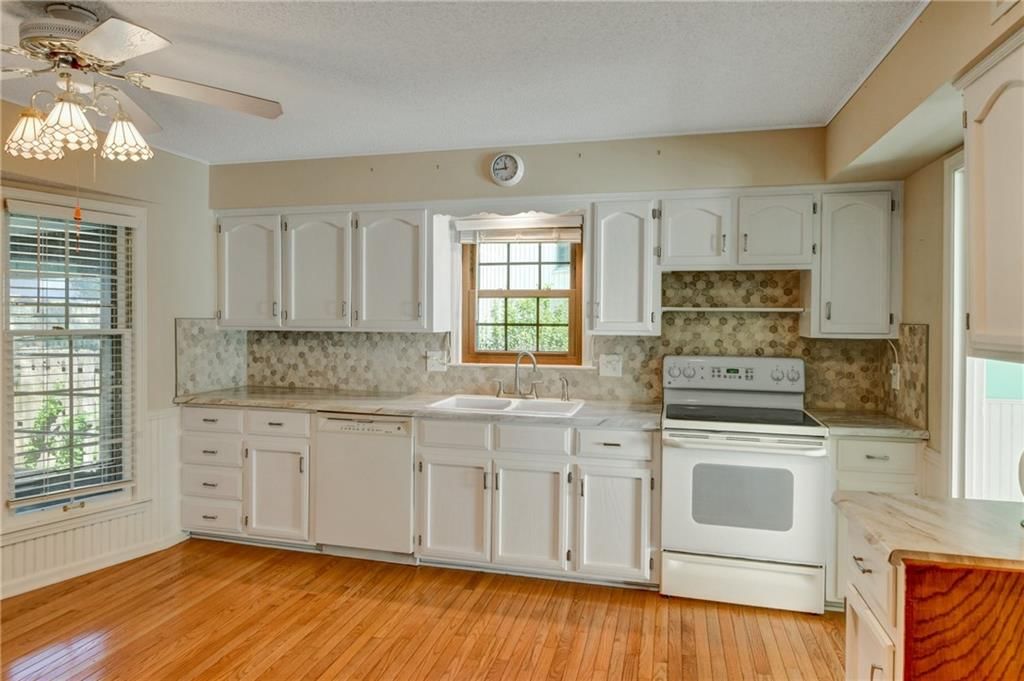 10434 Bradshaw Street — photo 12