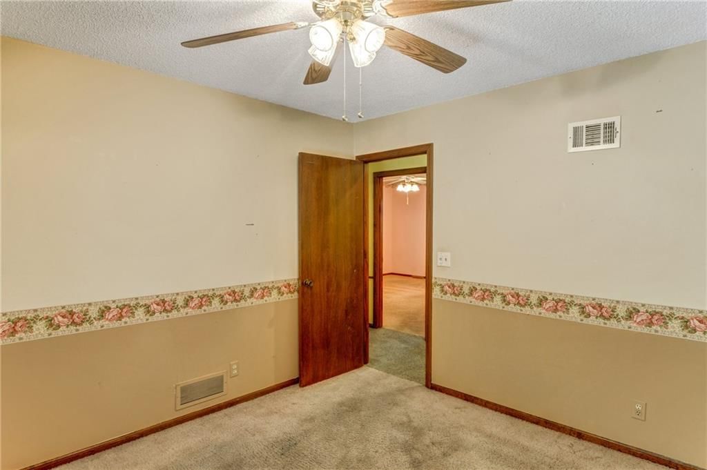 10434 Bradshaw Street — photo 19