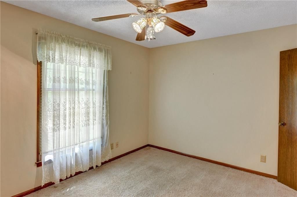 10434 Bradshaw Street — photo 23