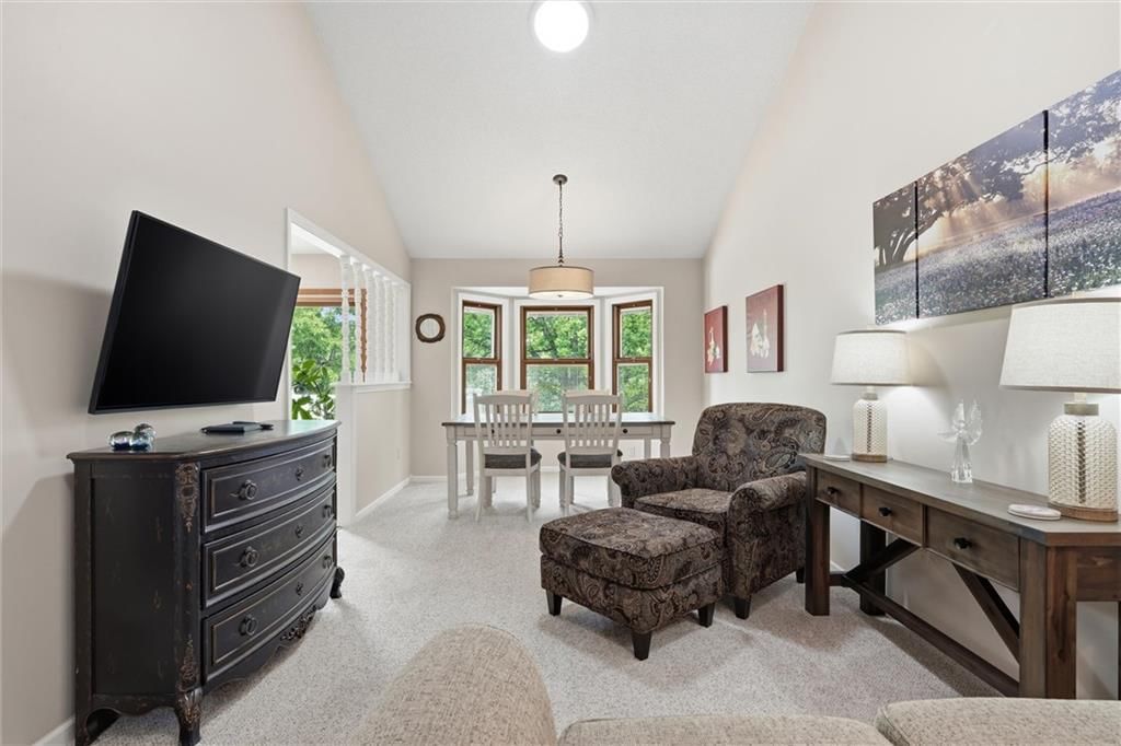 12338 W 105TH Terrace — photo 4