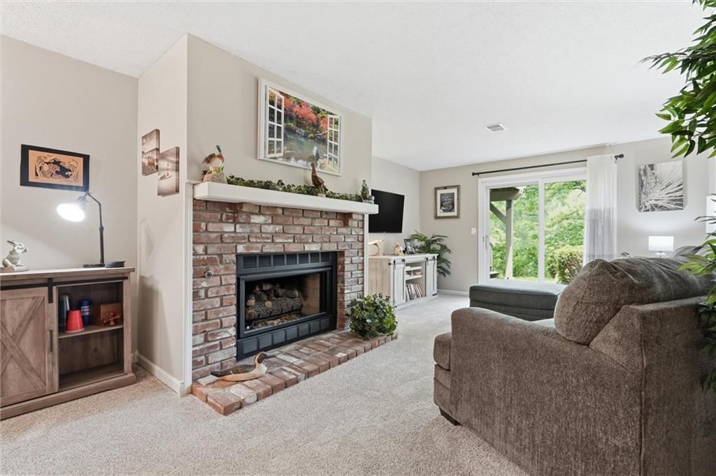 12338 W 105TH Terrace — photo 9