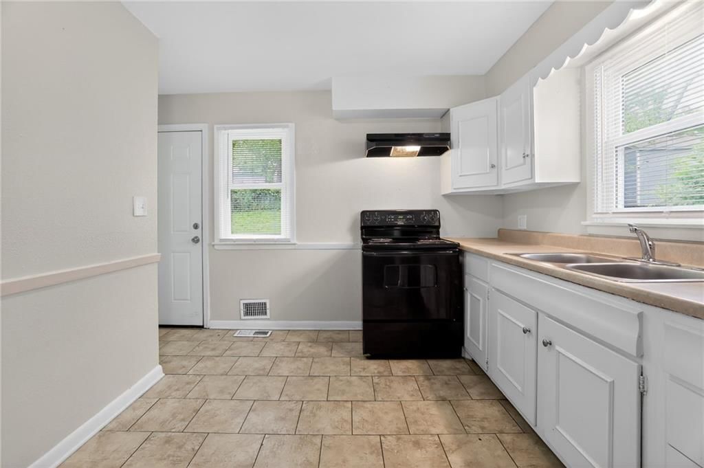 7608 E 48th Terrace — photo 22
