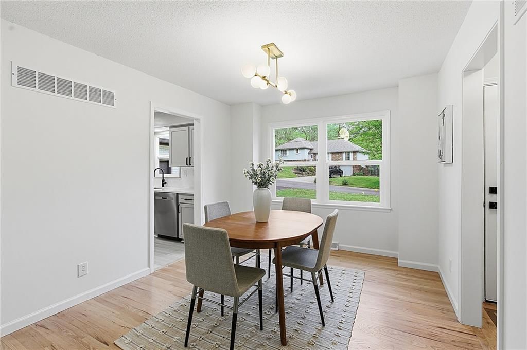 1480 Hemlock Drive — photo 5