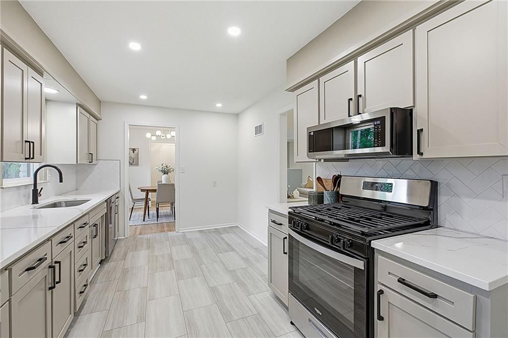1480 Hemlock Drive — photo 9