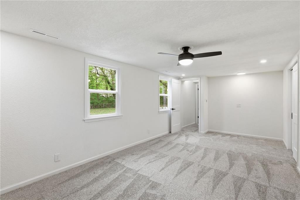 1480 Hemlock Drive — photo 27