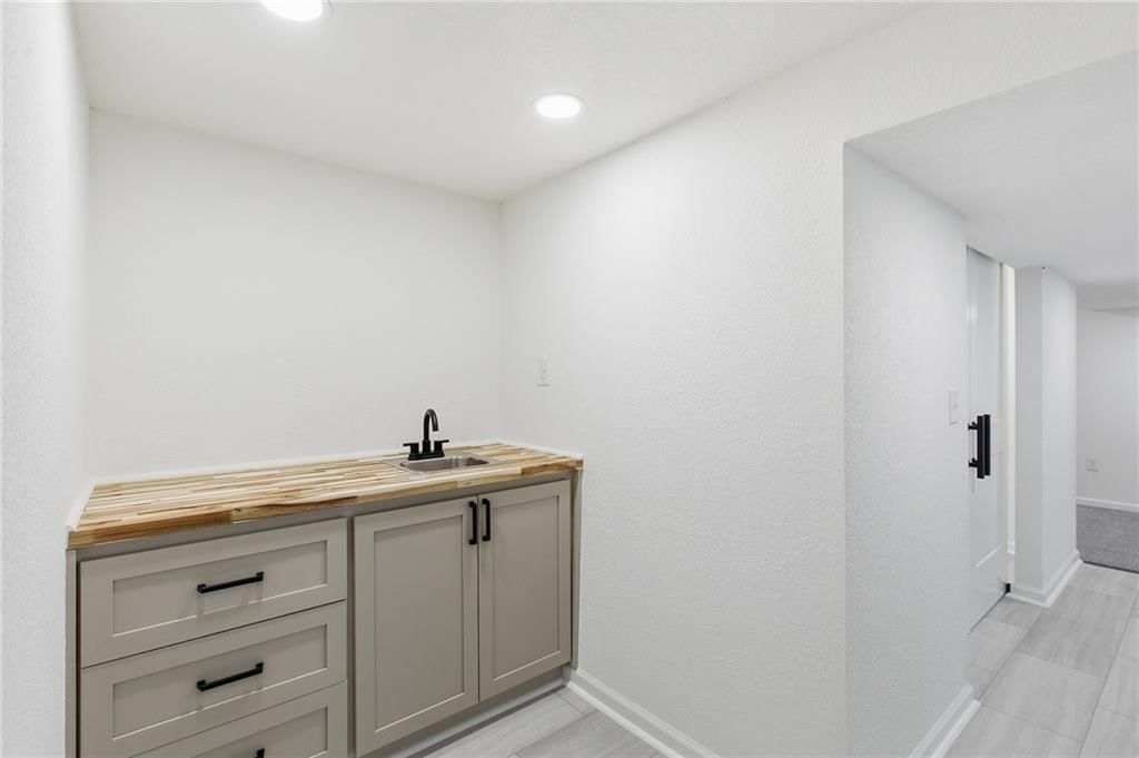 1480 Hemlock Drive — photo 32